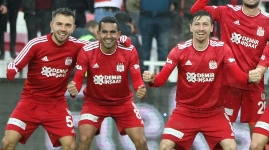 Mert Hakan Yandaş'a teklif yağıyor!