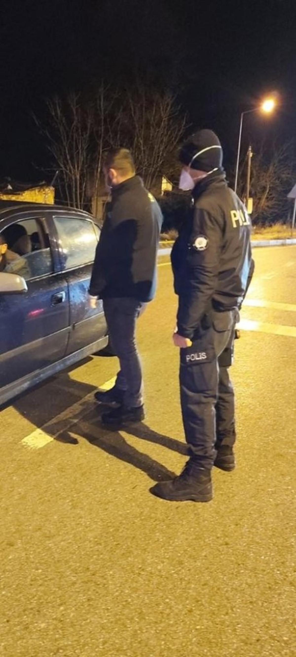 Osmaneli İl&ccedil;e Emniyet M&uuml;d&uuml;rl&uuml;ğ&uuml;nden korona vir&uuml;s denetimi