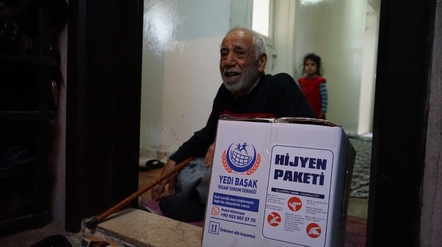 Evden &ccedil;ıkamayanlara gıda ve hijyen paketi Yedi Başak&rsquo;tan