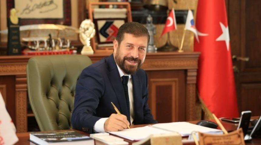 Balıkesir'de belediye başkanı maaşını kronavir&uuml;sten işsiz kalanlara bağışladı