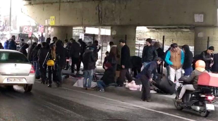 Köprü altında iç içe alışveriş! Endişelendiren görüntü…