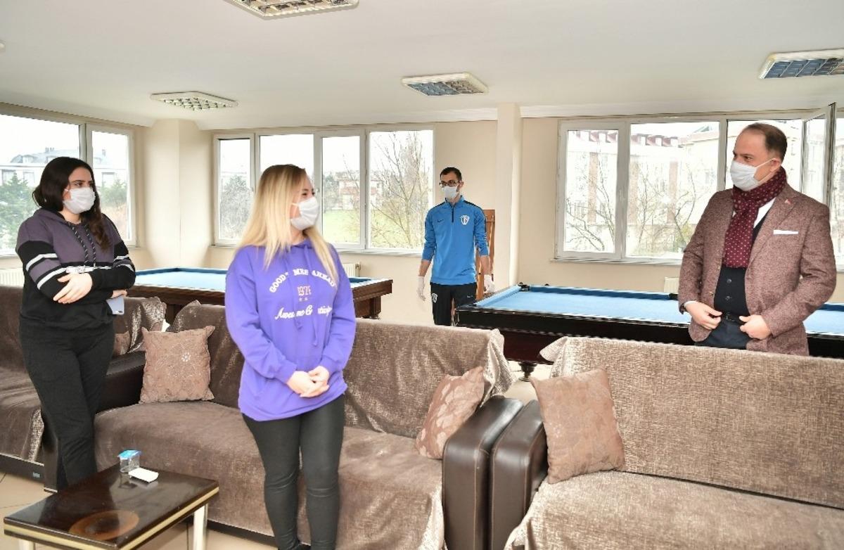 Beylikd&uuml;z&uuml; kapılarını sağlık&ccedil;ılara a&ccedil;tı