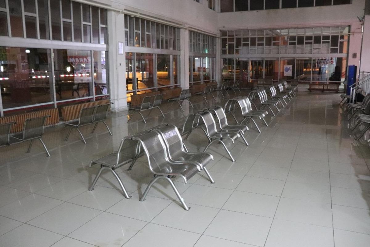 Karaman&rsquo;da tren garı ve otob&uuml;s terminali sessizliğe b&uuml;r&uuml;nd&uuml;