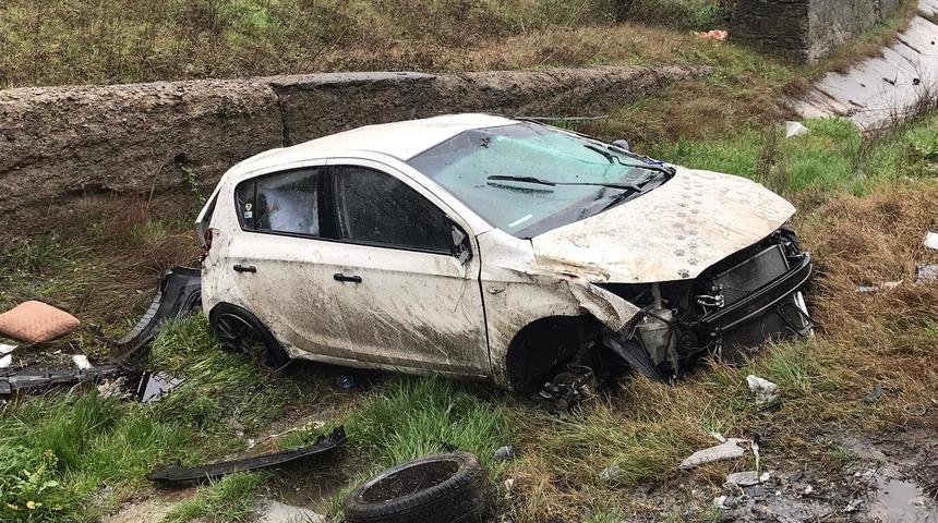 Yalova'da feci kaza! Yara almadan kurtuldular