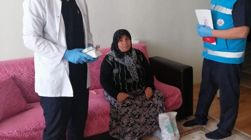 Evde bakım hizmetleri devam ediyor