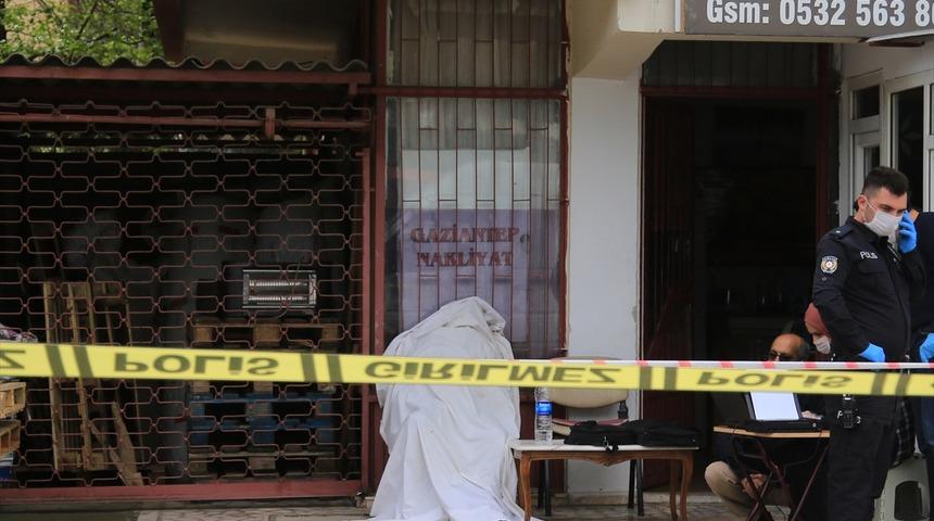 Gece bek&ccedil;isi b&ouml;yle bulundu! G&ouml;renler polisi aradı
