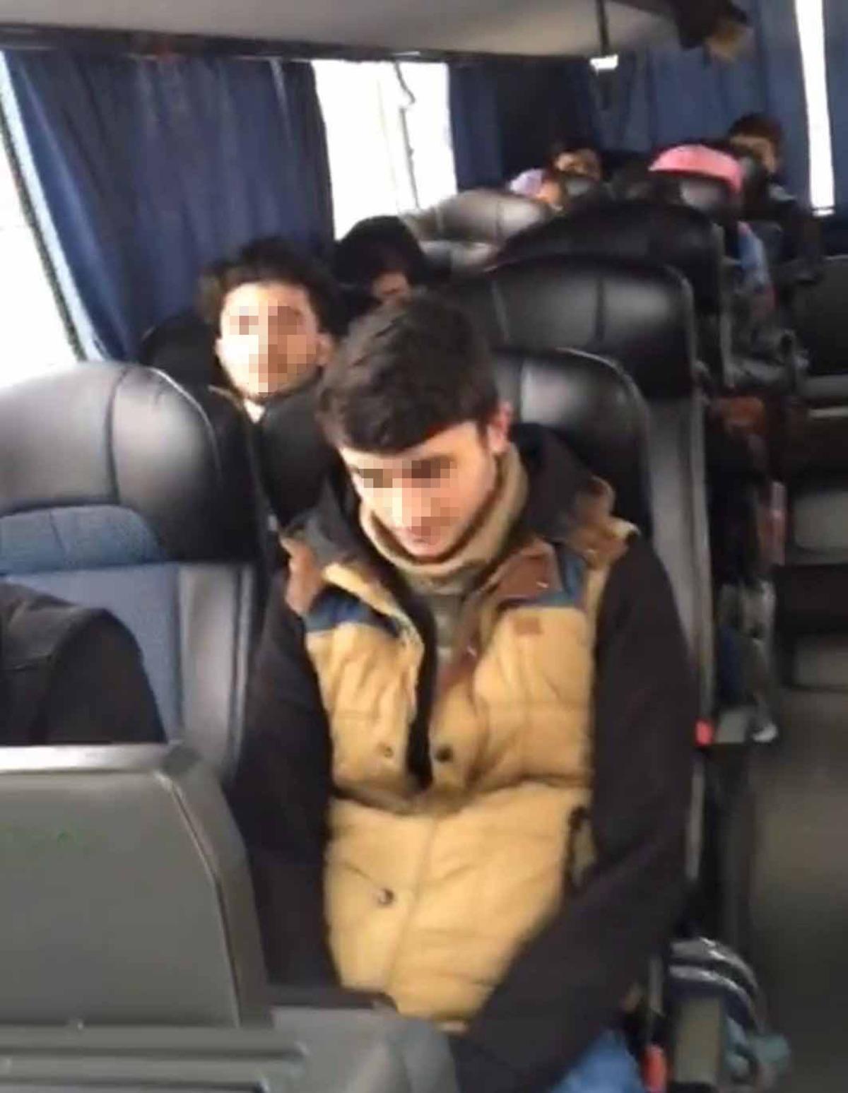 Gaziantep'te polisler durdurdu! Otob&uuml;steki 46 kişiye 3 bin 150'şer lira ceza ve 14 g&uuml;n karantina