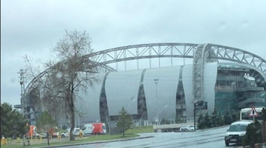 Artem Kravets futbolu &ouml;zledi