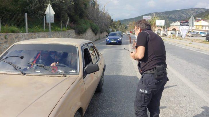 Kuşadası’nda polisten korona denetimi G2