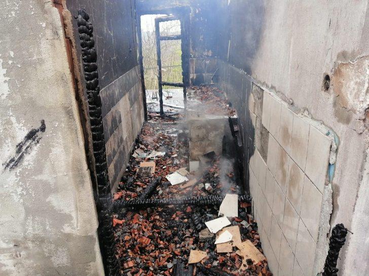 2 katlı evde çıkan yangın korkuttu G2