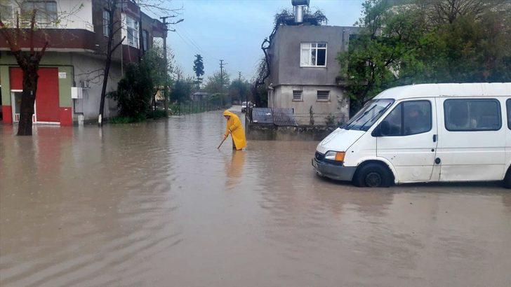 Osmaniye'de sağanak hayatı olumsuz etkiledi G2