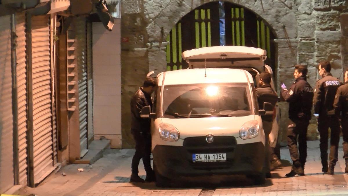 Fatih'te tarihi kapalı &ccedil;arşıda kuyumcu soygunu