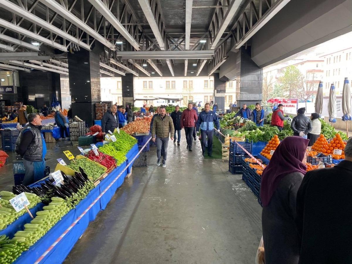 Başkan &Ccedil;etin&rsquo;den Pursaklar halkına sosyal mesafeyi koruyun &ccedil;ağrısı