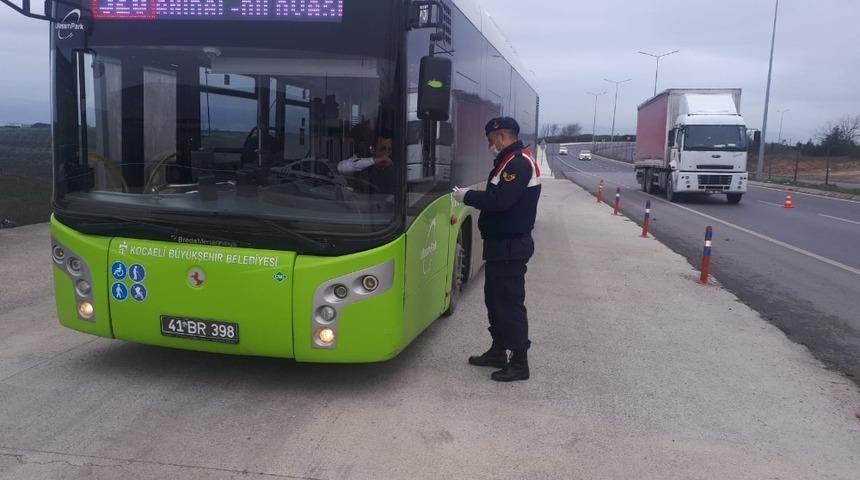 Jandarma korona vir&uuml;s denetimlerini s&uuml;rd&uuml;r&uuml;yor