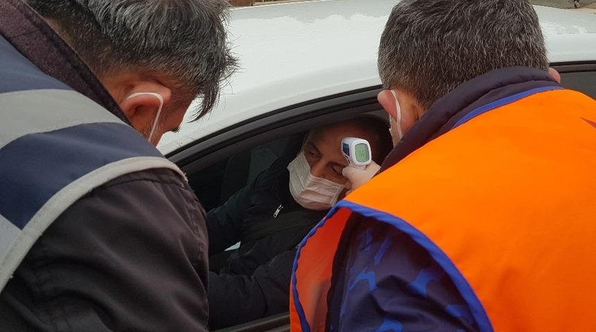 Seyahat tedbirleri kapsamında 5 bin 553 kişiye sağlık denetimi yapıldı