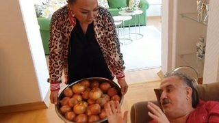 Faik ve Safiye’nin soğanla imtihanı 