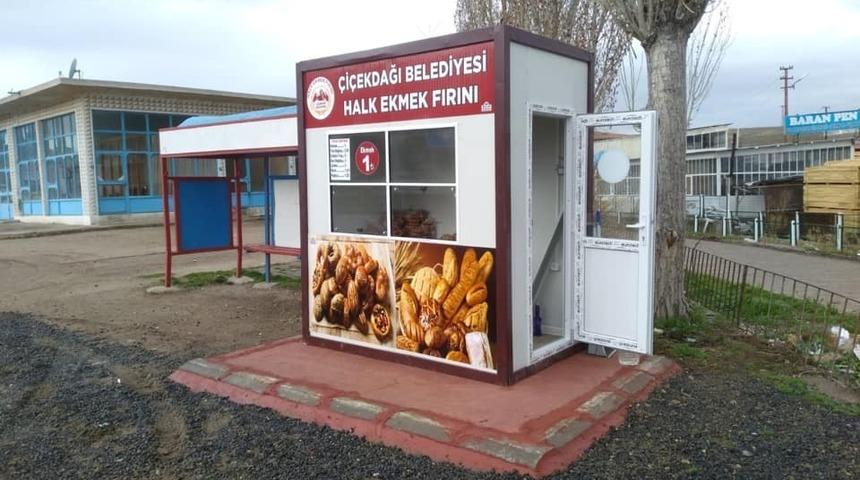 &Ccedil;i&ccedil;ekdağı il&ccedil;esinde "halk ekmek satış b&uuml;fe"leri hizmete a&ccedil;ıldı