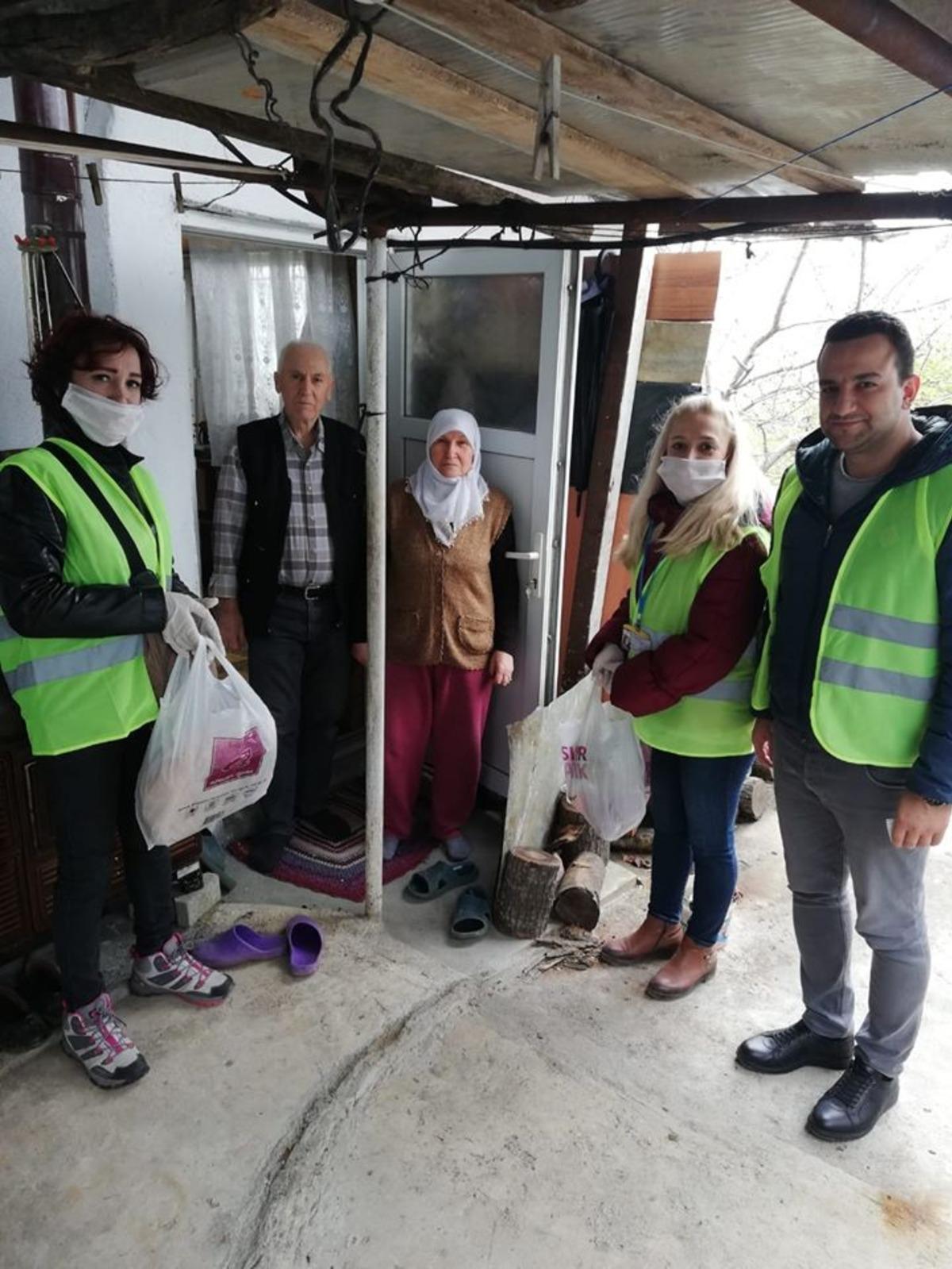 Belediye yaşlıların yanında