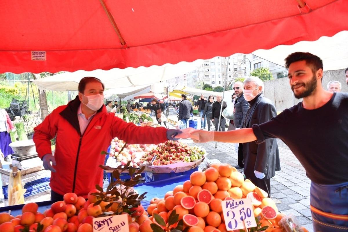 Başkan Kılı&ccedil;&rsquo;tan semt pazarında &ldquo;sosyal mesafe&rdquo; uyarısı