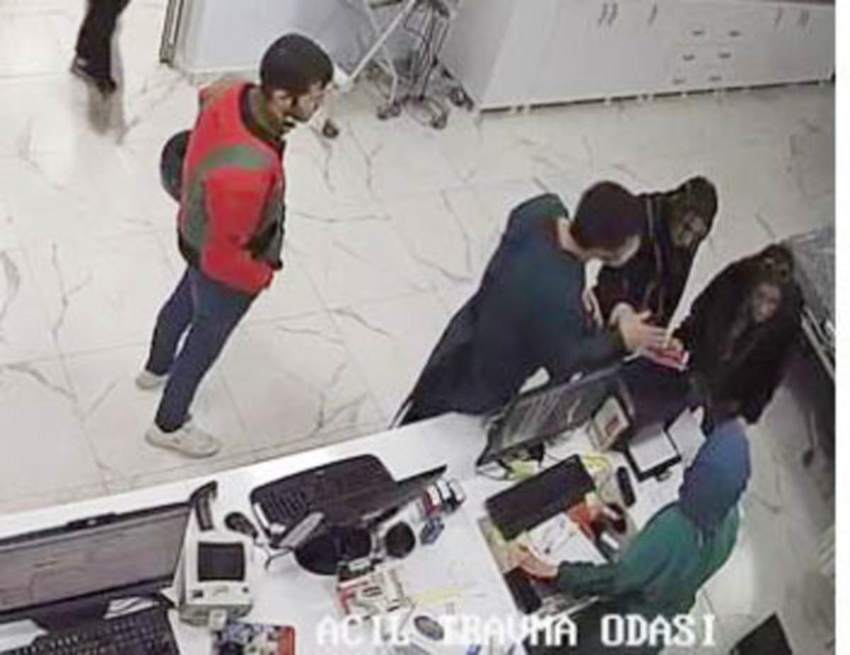 Kadın doktorun darp edildiği anlar kamerada