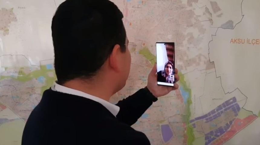 T&uuml;t&uuml;nc&uuml; şehit aileleri ile g&ouml;r&uuml;nt&uuml;l&uuml; konuştu