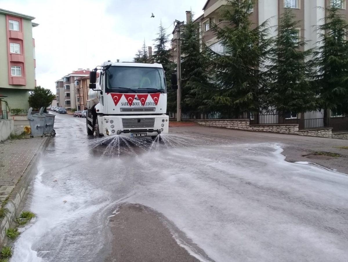 Safranbolu&rsquo;da sokaklar yıkanıyor