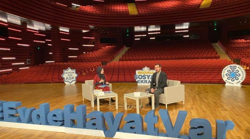 Sel&ccedil;uklu Belediyesi sosyal ekranla hayatı eve sığdırıyor