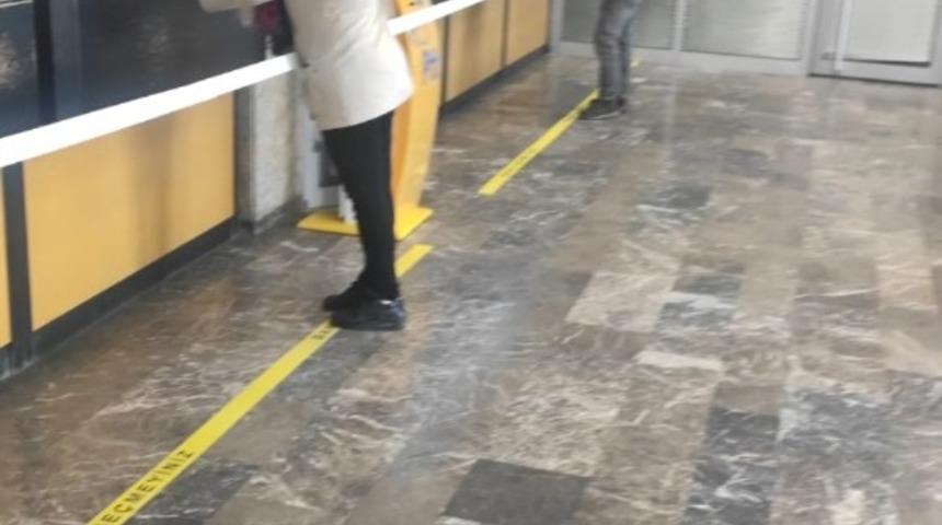 PTT&rsquo;den sosyal mesafe kuralı uyarısı