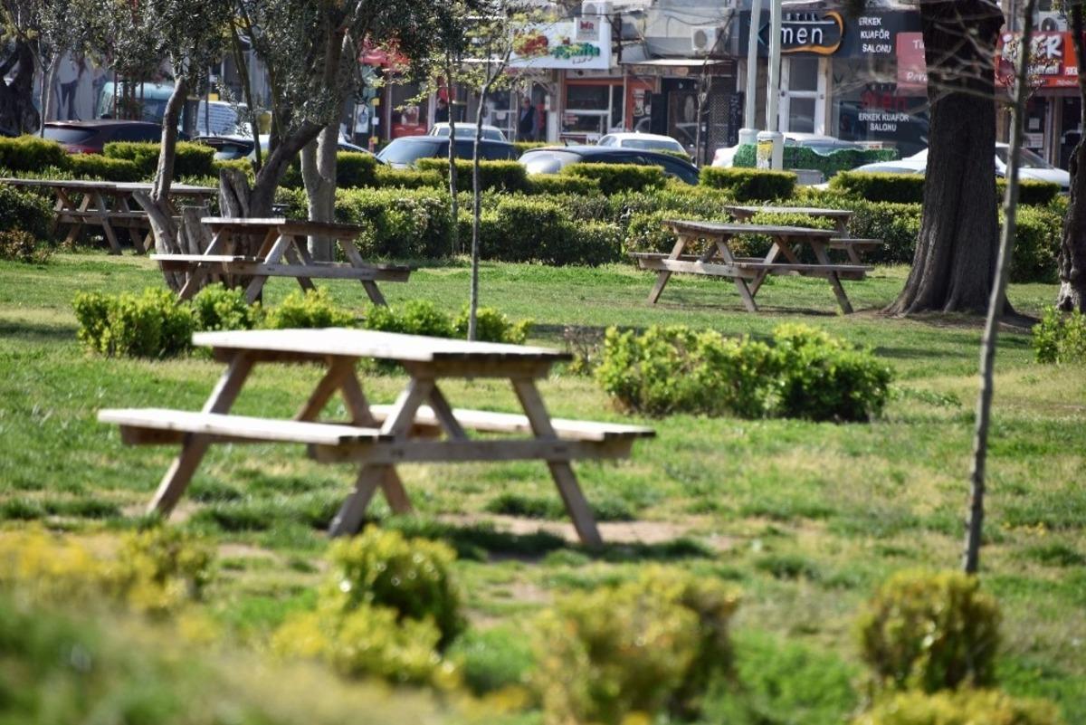 Aliağalılar "Evde kal" &ccedil;ağrısına uydu