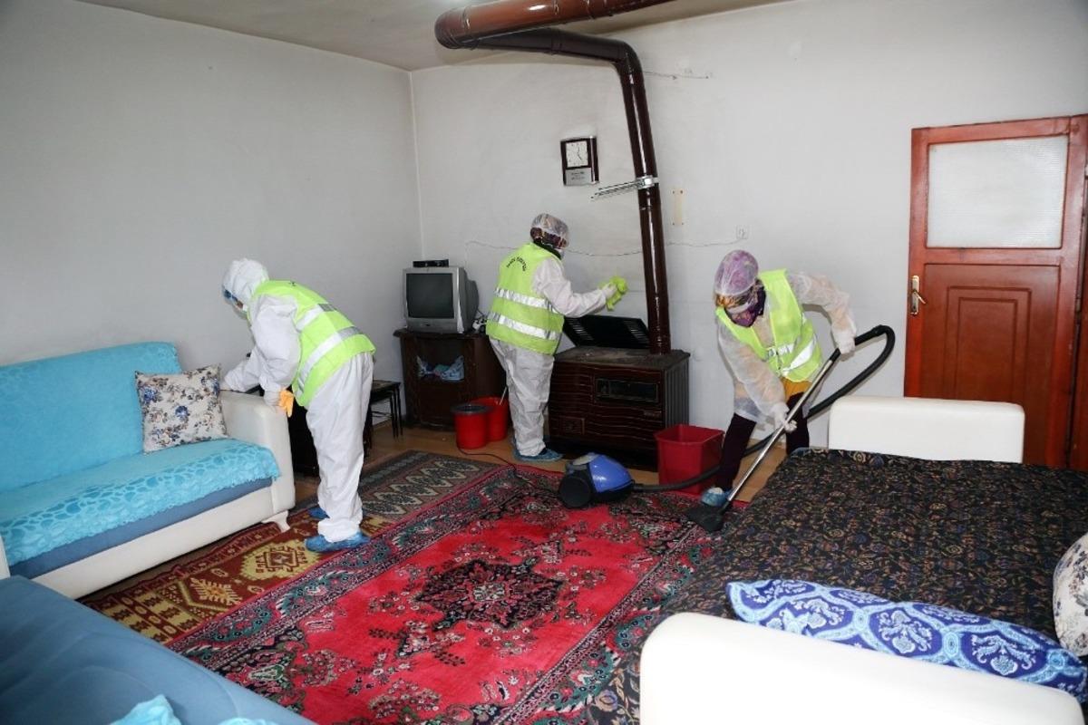 Elazığ&rsquo;da korona vir&uuml;se karşı tedbirler arttırılarak devam ediyor