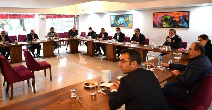 Dündar: “Temizliğe dikkat ederek bu krizi atlatacağız” G4