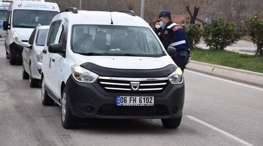 Nallıhan’da araçlar dezenfekte ediliyor