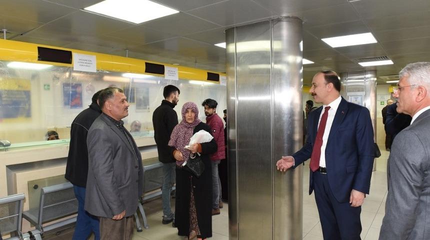 Vali Erin&rsquo;den PTT İşlemlerinde sıralı sistem uyarısı