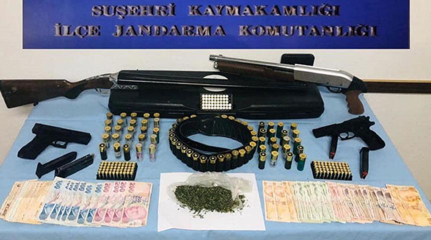 Metruk binada baskın! Kumar oynayan 18 kişiye, 80 bin 336 lira ceza