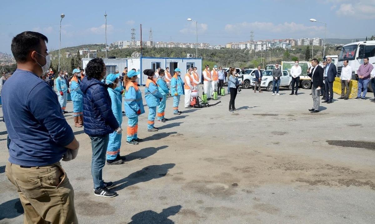 Başkan G&uuml;nel&rsquo;den temizlik iş&ccedil;ilerine moral ziyareti