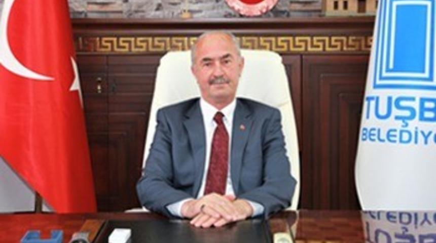 Başkan Akman’dan kampanyaya 3 maaş destek