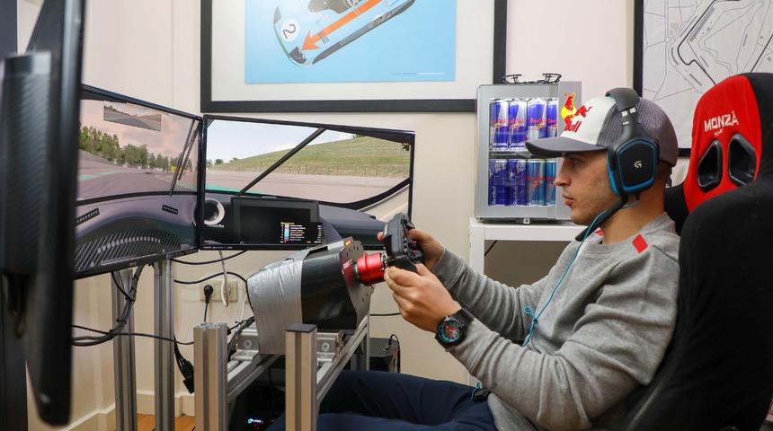 Ayhancan Güven Red Bull Gaming Ground@HOME’da Formula 1 pilotlarıyla yarıştı