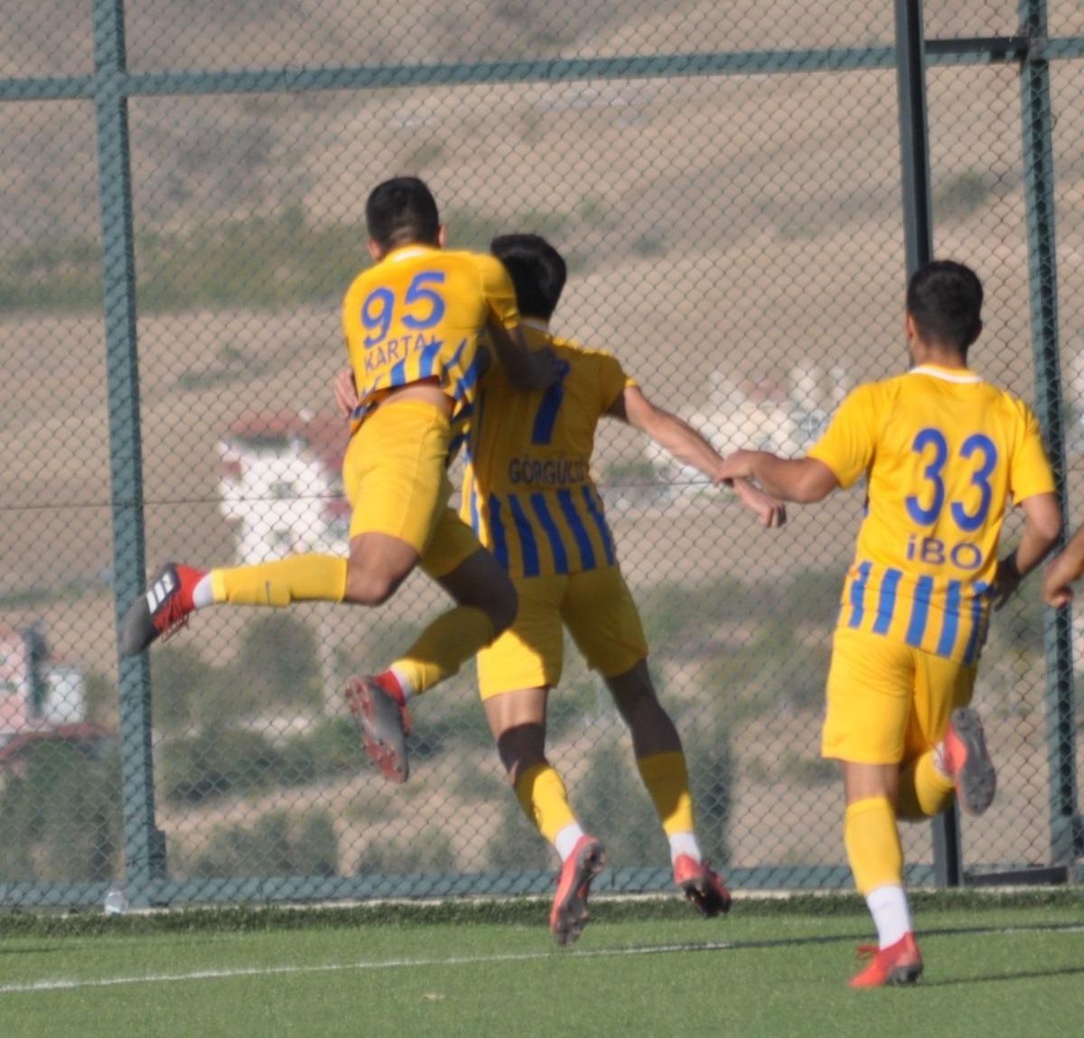 Talasg&uuml;c&uuml;&rsquo;n&uuml;n golc&uuml;leri