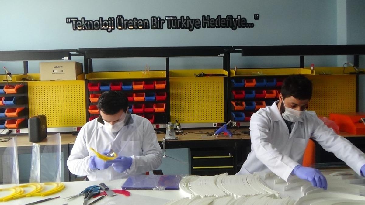 Hakkari&rsquo;de siperlik maske &uuml;retimi