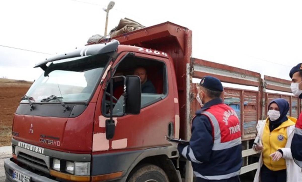 Korona vir&uuml;se karşı Bayburt&rsquo;ta vatandaşlar bilgilendiriliyor