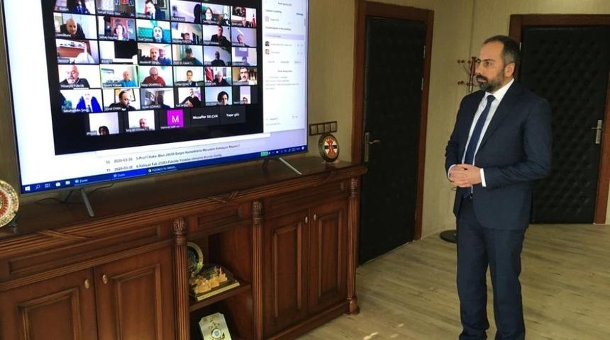 Van YY&Uuml; Senato Toplantısı video konferans y&ouml;ntemiyle yapıldı