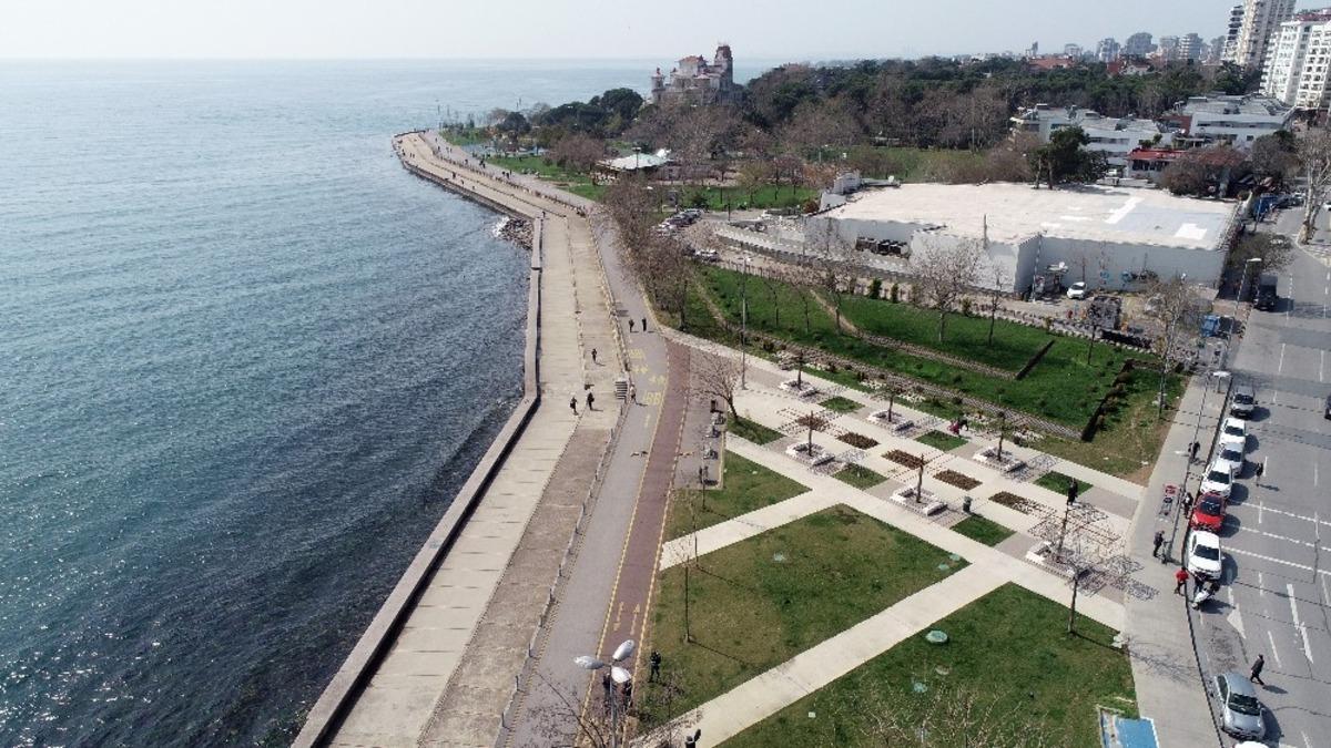 Yasağa uymayan vatandaşlar yine sahile indi