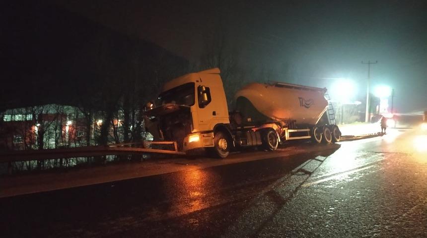 Bariyerlere ok gibi saplandı