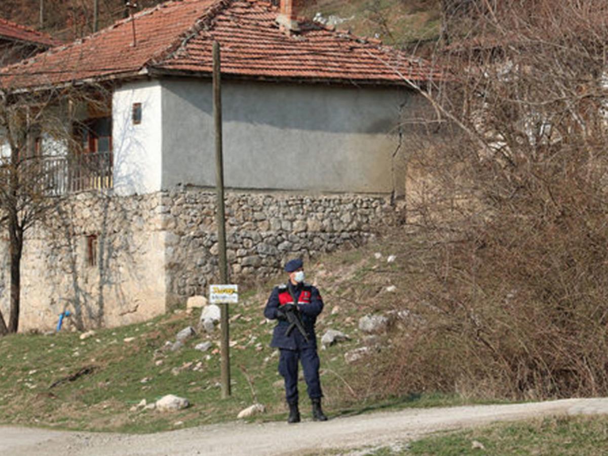 Jandarma giriş ve &ccedil;ıkışları kapattı! Kimseye izin verilmiyor