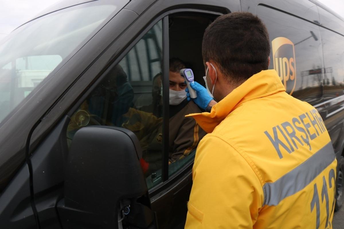 Kırşehir&rsquo;de polis, jandarma ve sağlık ekipleri Covid-19 denetimi yaptı
