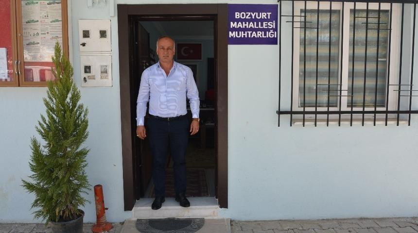 &Ouml;rnek Muhtar ihtiya&ccedil; sahipleri i&ccedil;in maaşını bağışladı