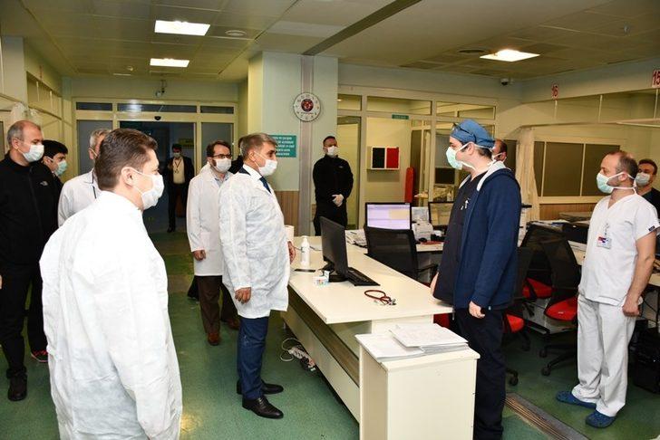 Vali Gürel, hastaların gözlem altında tutulacağı bölümleri gezdi G1