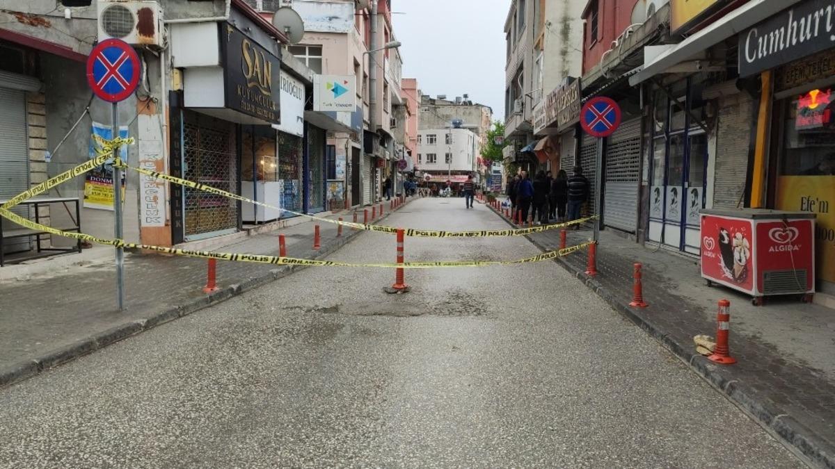 Samandağ&rsquo;da il&ccedil;e merkezi trafiğe kapatıldı