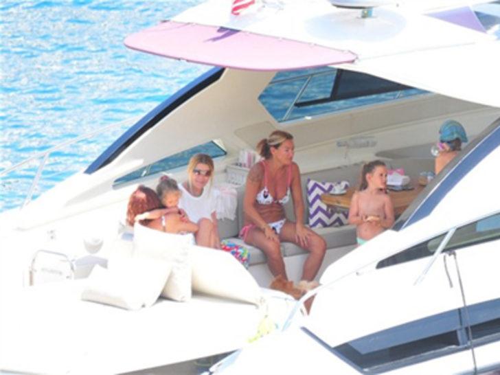 Pınar Altuğ'un tekne keyfi G3