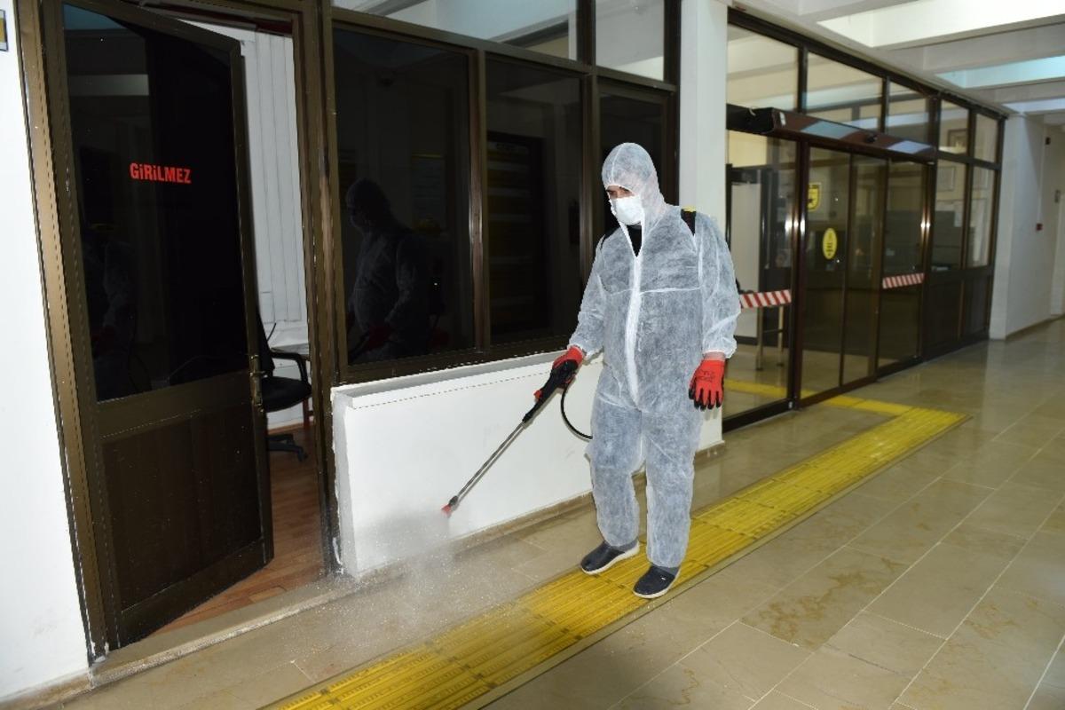 D&Uuml;&rsquo;de dezenfekte &ccedil;alışmaları devam ediyor